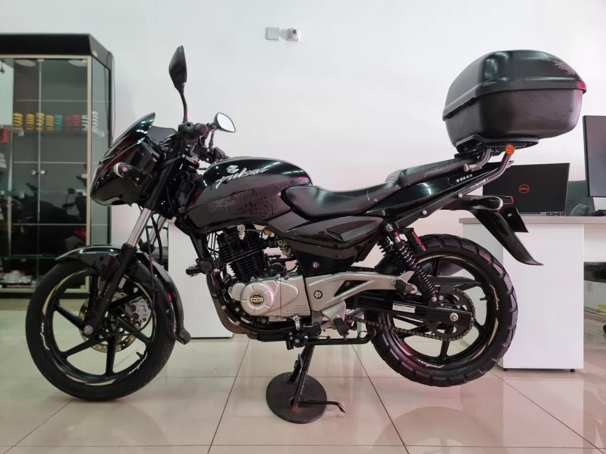 Bajaj Pulsar 180 GT 2017 — foto 12