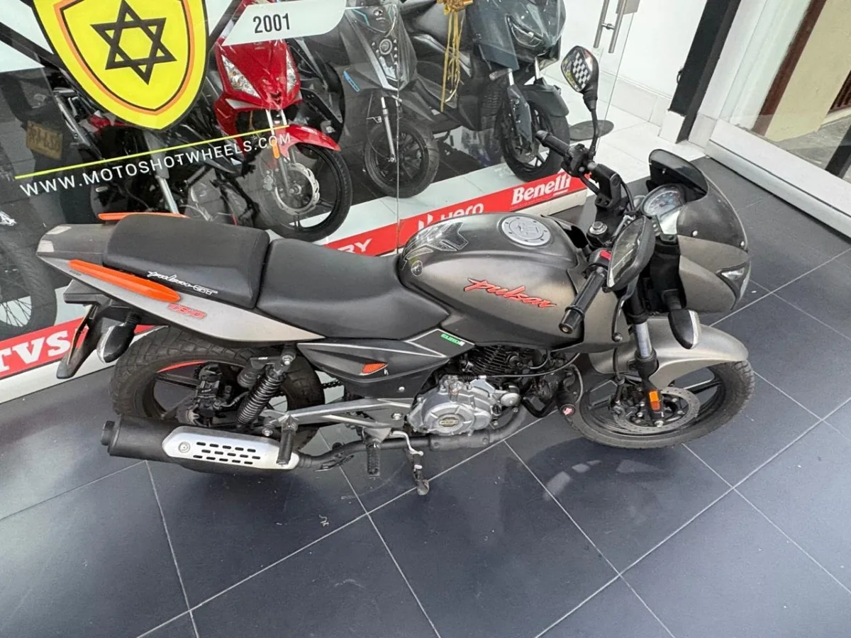 BAJAJ PULSAR 180 FI NEON 2022 — foto 14