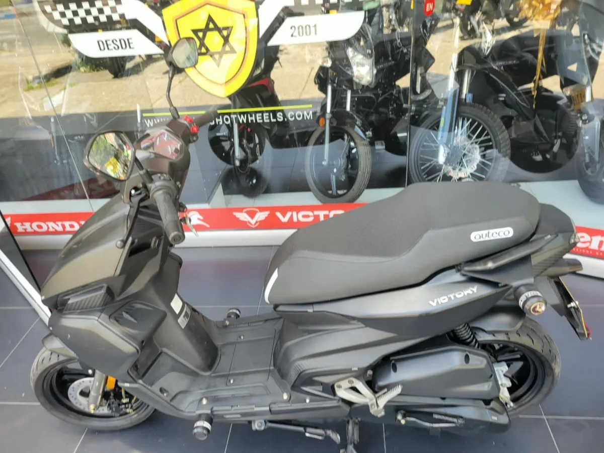 VICTORY HUNTER 150 2025 — foto 3