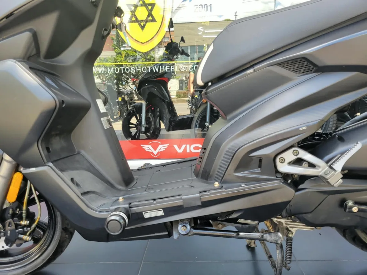 VICTORY HUNTER 150 2025 — foto 9