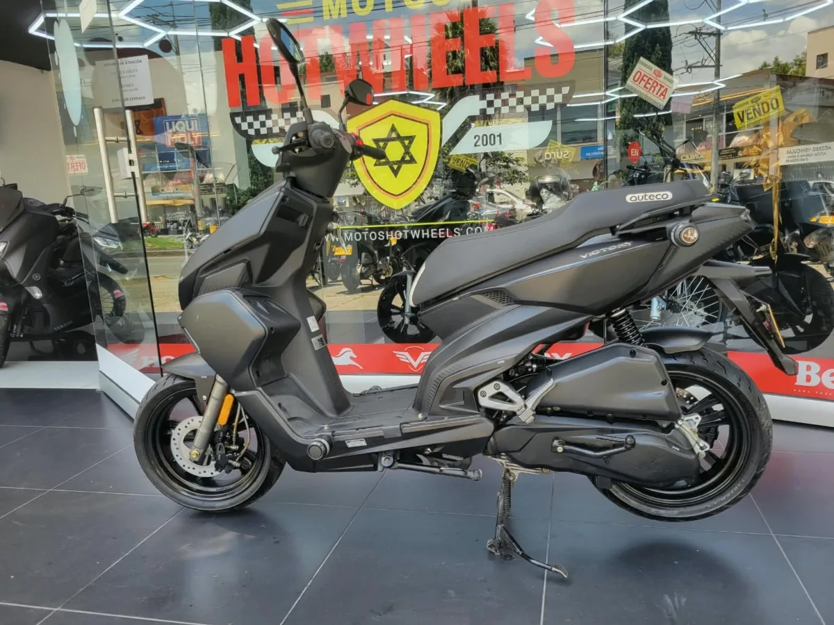 VICTORY HUNTER 150 2025 — foto 16