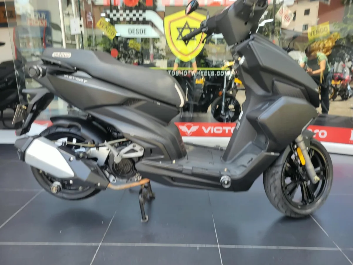 VICTORY HUNTER 150 2025 — foto 17